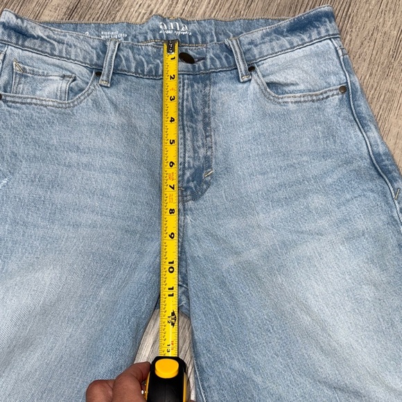 Light Blue Wide-Leg Women's Jeans - Picture 6 of 11